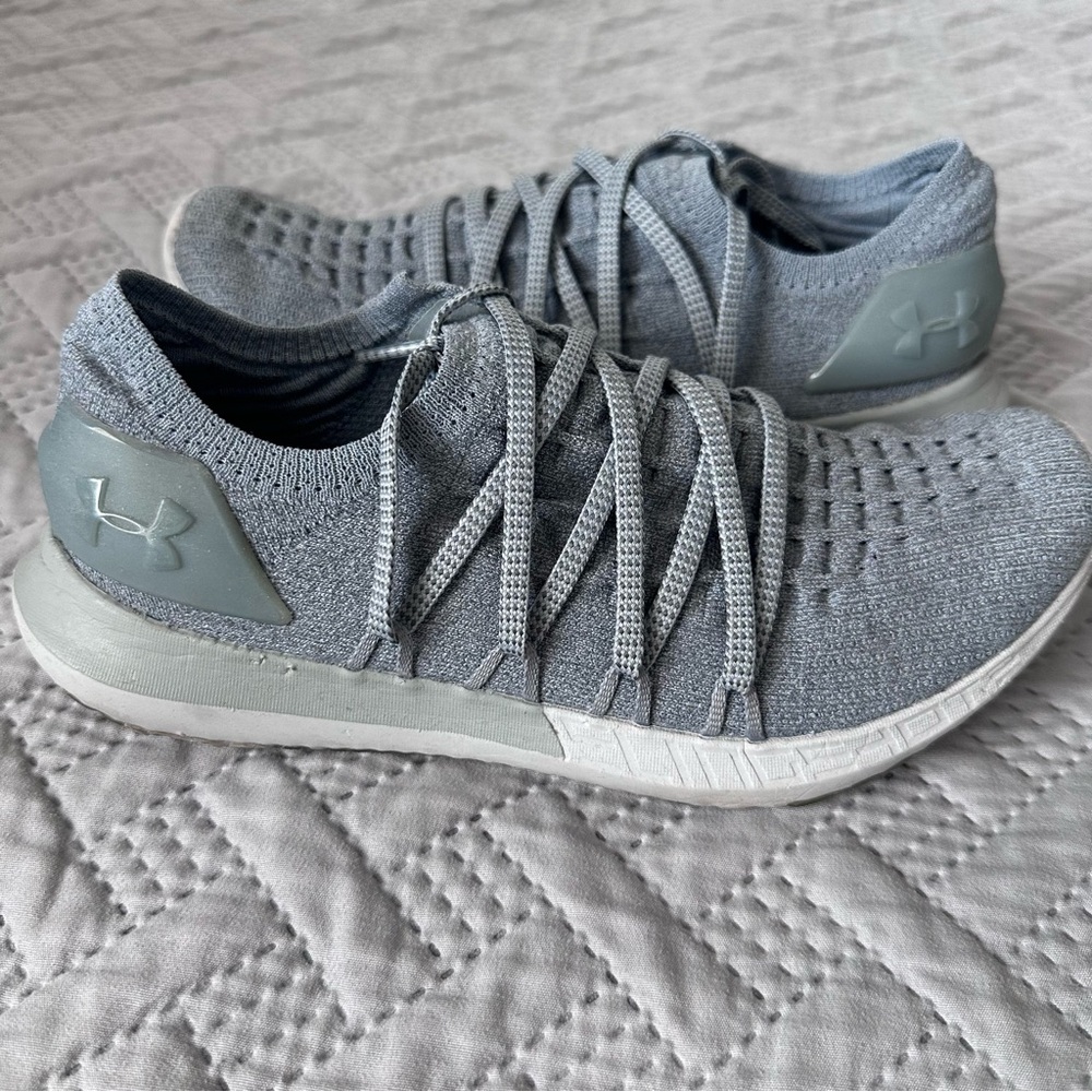 Under Armour Light Gray Athletic Shoes 6.5